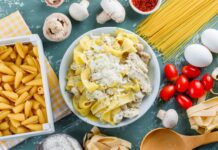 Курица с макаронами в сливочном соусе