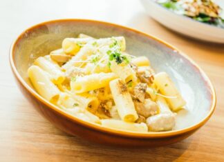 Макароны с сыром и молоком: классический рецепт