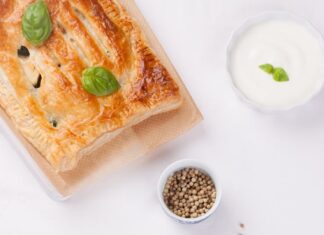 Слоеное бездрожжевое тесто: рецепты блюд