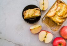 Яблоки в меду: быстрый рецепт в микроволновке