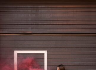 Открытая входная дверь во сне: толкование сна