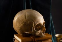 Сочетание 4 Мечей в Таро: Мир и его значение