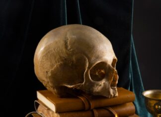 Сочетание 4 Мечей в Таро: Мир и его значение