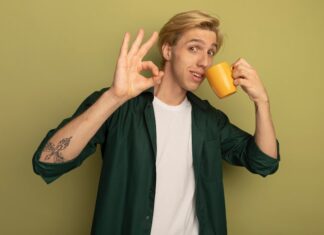 Будет ли он писать мне завтра?