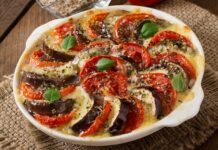 Баклажаны с мясом в духовке: рецепт