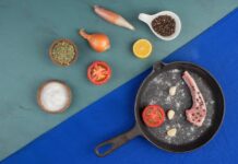 Готовим свиные купаты на сковороде