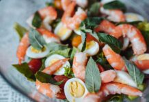 Время варки королевских креветок: замороженные неочищенные