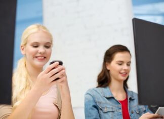 Как связаться с сотрудниками Авито