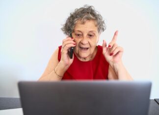 Как оригинально записать бабушку в контактах