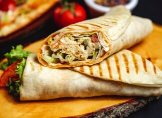 Шаурма с курицей и сыром