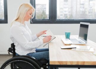 Устранение ошибки Invalid manifest при установке расширения