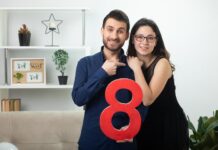 8 дом в Деве у мужчины