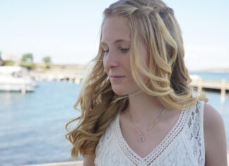 Прически на средние волосы: повседневные варианты