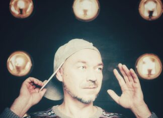 Размышления мужчины о 9 Пентаклях Таро