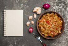 Гречка с шампиньонами и луком: простой и вкусный рецепт