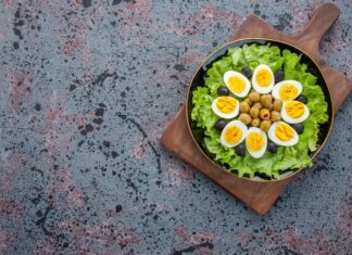 Яично-шпротный салат