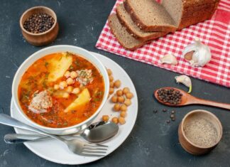 Суп с чечевицей на мясном