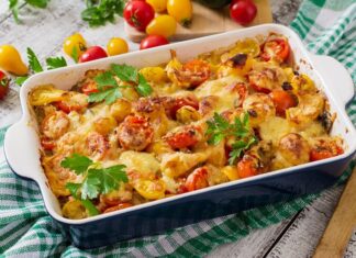 Картофельные гнезда с фаршем в духовке