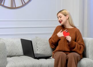 Гадание «Любит — Не Любит» онлайн