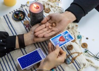 Расклад Таро на отношения онлайн