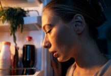 Почему горит левое ухо вечером в субботу