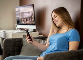 Подключение телефона к телевизору LG